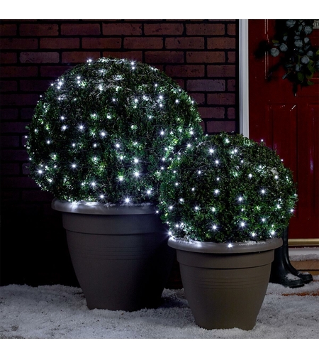 Instalatie de Craciun liniara Yoto, 24 m, din care 1 m cablu priza 220V, 300 LED, 8 jocuri de lumini, controler, fir negru, alb rece