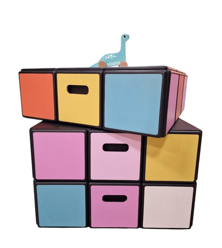 Masa „Cubul Rubik” cu Sertare – Funcționalitate, Joc și Design Premium - ARNIKA