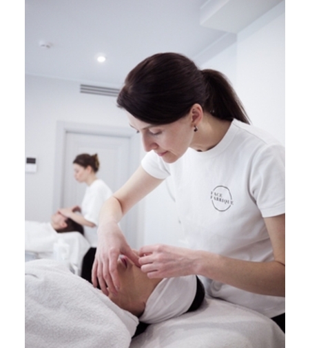 Абонемент на скульптурный массаж лица 50 мин 10 сеансов