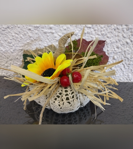 Бяла, плетена тиква