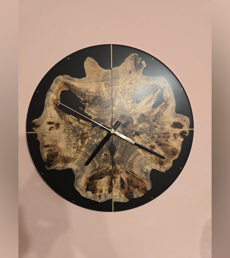 СТЕНЕН ЧАСОВНИК-ДЪРВО И СМОЛА