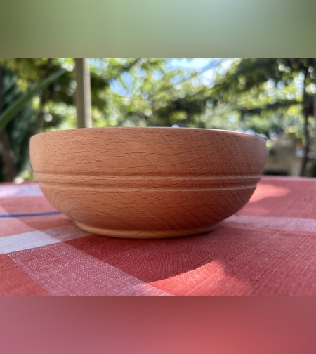 Компактна, но дълбока – дървена купичка