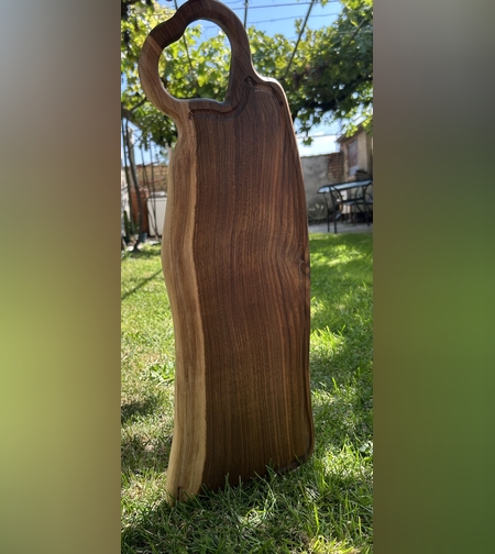 Удобна дъска за рязане от естествено дърво