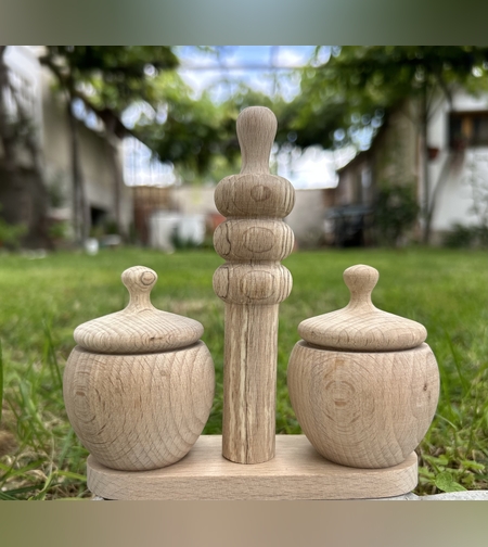 Дървена двойна солничка