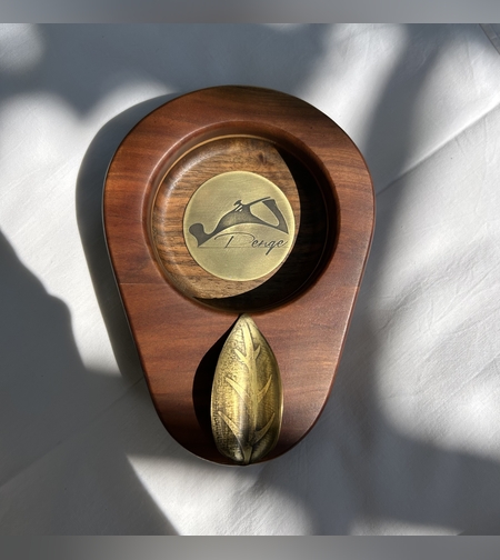 Луксозен дървен пепелник “Ренде“ с четчица – стил за пушачи на пури