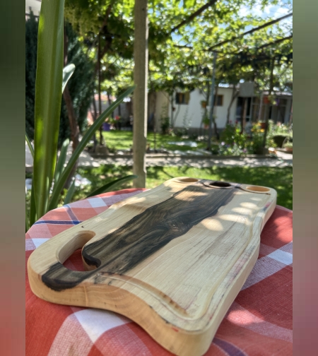 Дървена дъска за рязане с място за три солнички