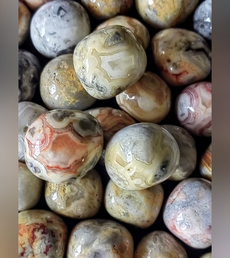 Луд Дантелен Ахат