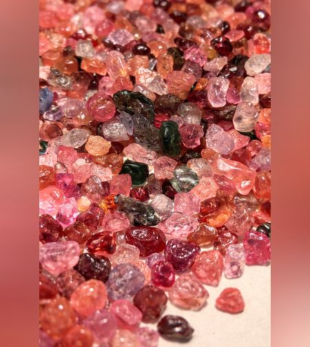 Шпинел – кристал на обновлението и вътрешната сила