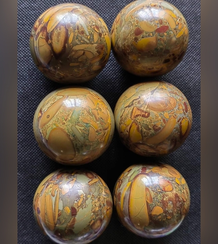 Нефрит с Кварц