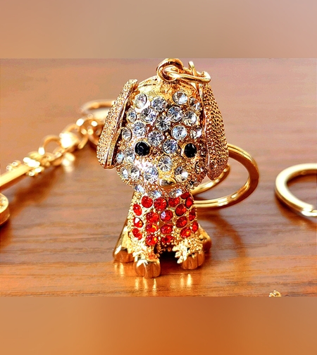 Елегантен Ключодържател -  Куче с Кристали