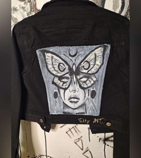 Дамско  късо деним яке  ,ръчна рисунка С-ХС