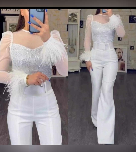 Елегантен дамски комплект в бяло