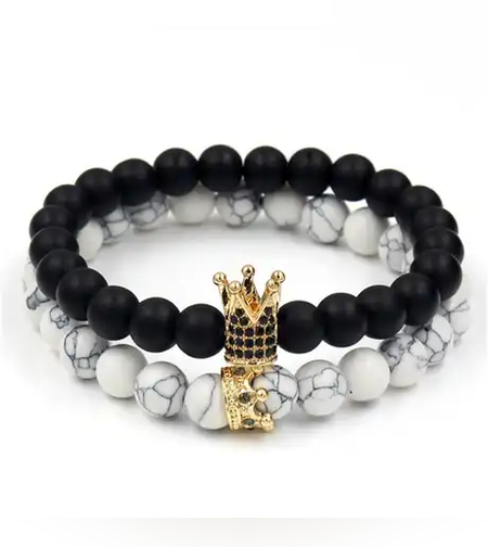 Комплект от 2 унисекс гривни от вулканични камъни с висулка корона