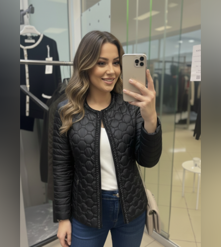 Пролетно яке с перли в черно