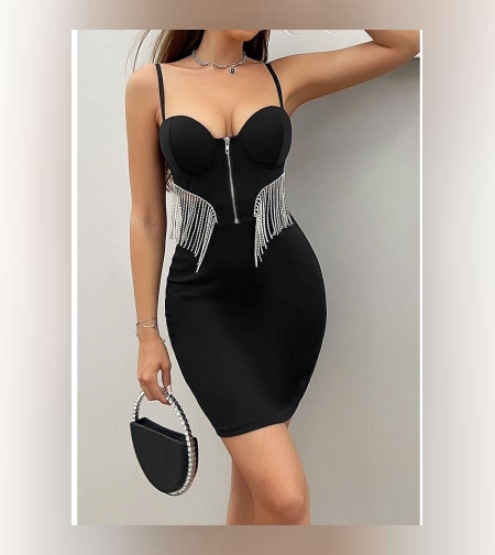 Официална черна рокля с ресни от камъни