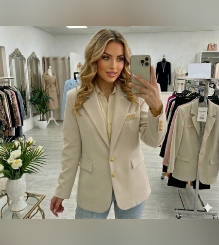 Дамски блейзър в цвят екрю