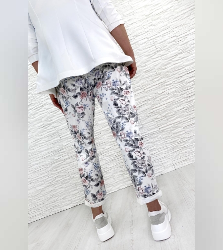 Дамски спортен панталон с флорален десен