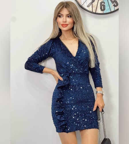 Стилна къса рокля от пайети