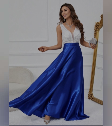 Сатенена официална рокля с пайети