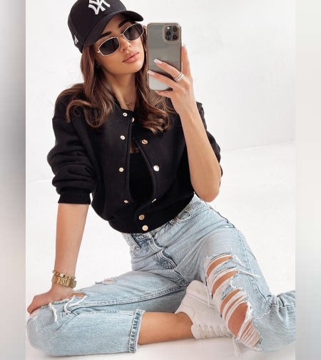 Дамско късо яке в черен цвят