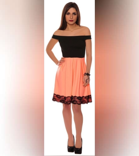 Разкроена рокля