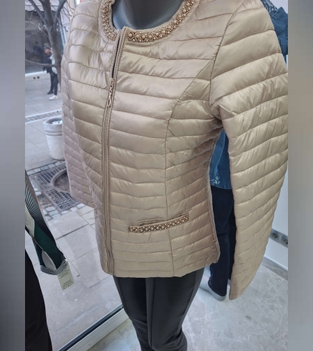 Дамско яке с перли