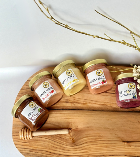 Мострен комлект от крем мед с плодове