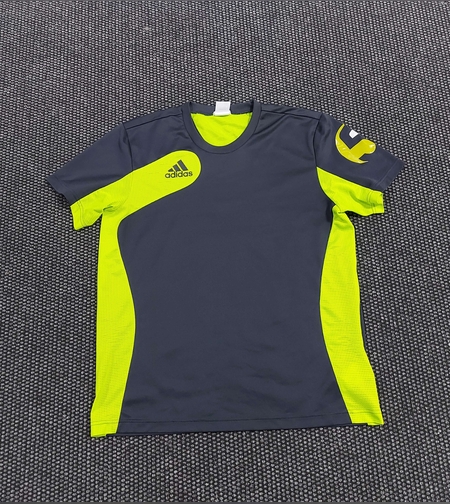 Adidas тениска L размер