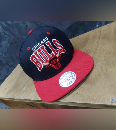 Mitchell and ness Chicago bulls шапка