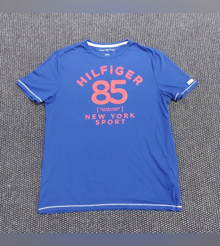 Tommy hilfiger тениска M размер