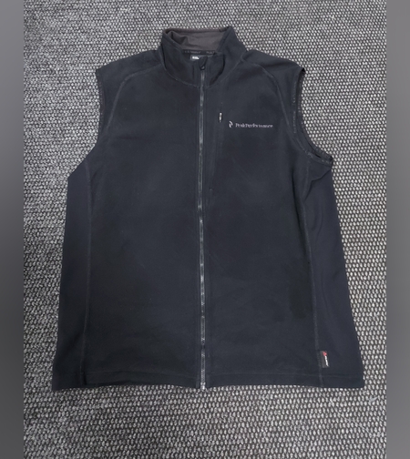 Peak performance поларен елек L размер