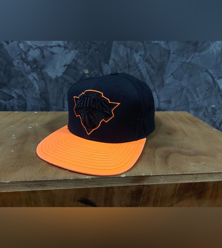 Adidas new york knicks шапка