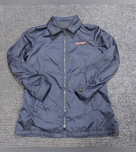 Prada платово яке M размер дамско