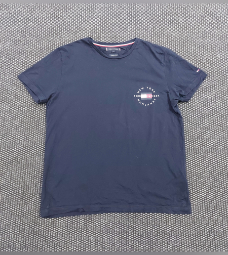 Tommy hilfiger L размер тениска