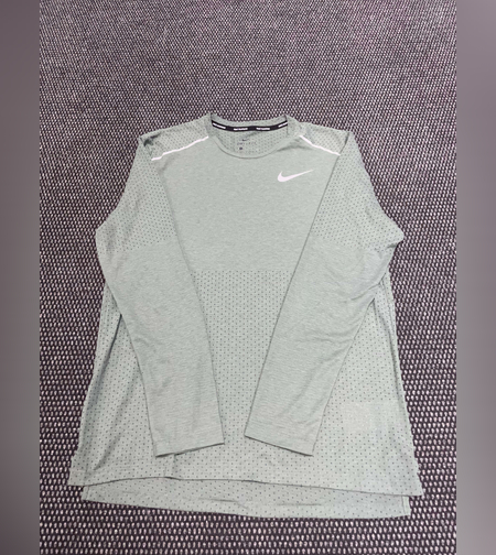 Nike блуза М размер мъжка