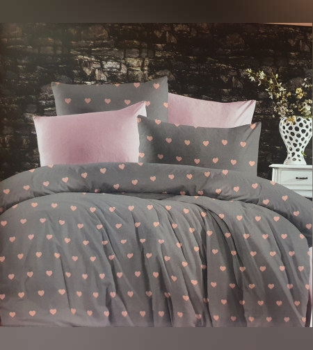 Спално бельо  сиво 4 части с розови сърца