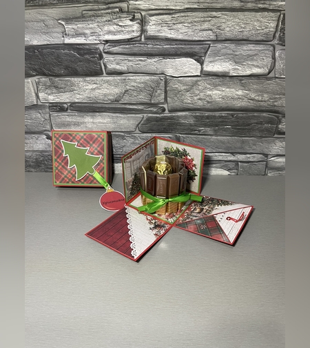 Коледна експлодираща кутия с бонбони и място за паричен подарък