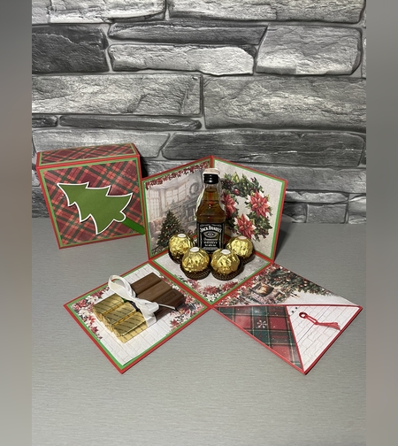 Коледна експлодираща кутия с бонбони и уиски