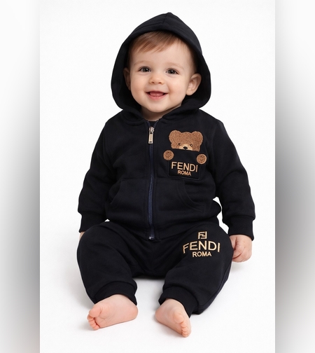 Бебешки черен комплект с качулка и меченце