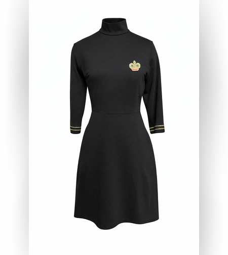 Черна рокля със златно