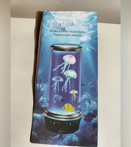 Лампа с рибки и медузи