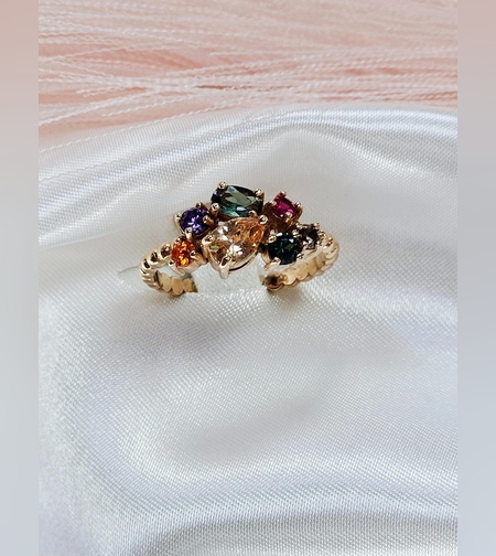 Златен пръстен от розово злато и цветни циркони