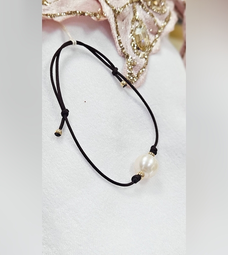 Гривна на конец с естествена, бяла перла и елементи от 18К злато Gumon