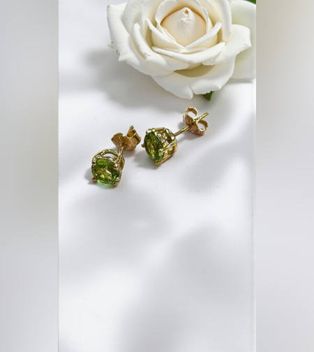 Златни обеци от 18К злато с Перидот Gumon