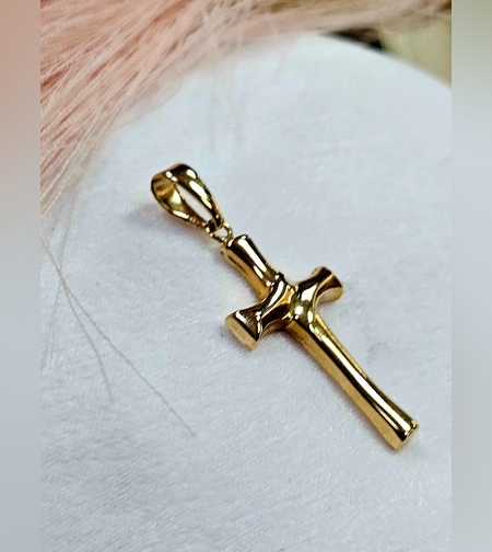 Кръст от жълто злато