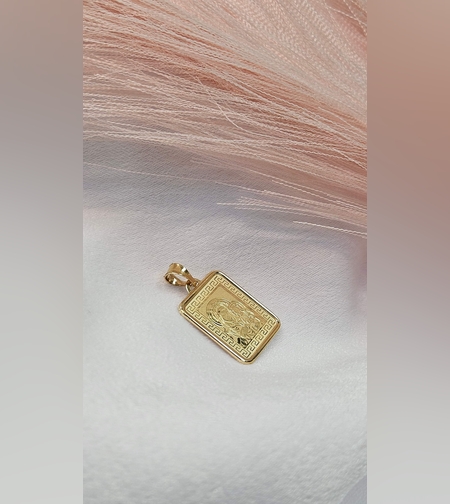 Богородица от жълто злато