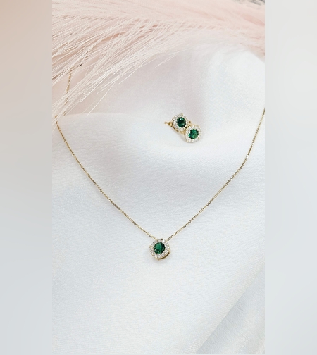 Дамски комплект със зелени и бели циркони