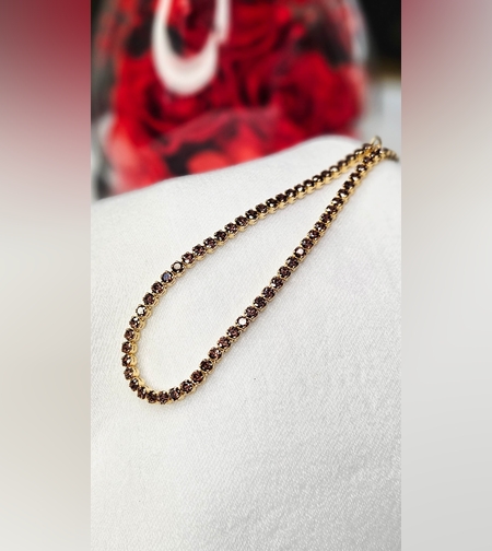 Златна гривна с Гранати