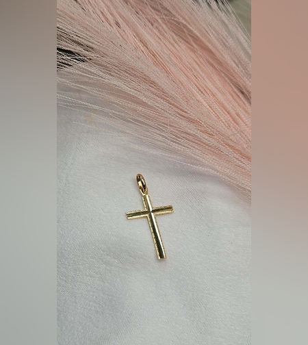 Кръст от жълто злато