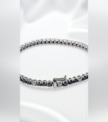 Тенис гривна с бели и черни диаманти